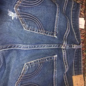 Hollister Dark Blue Jeans w rips. Size 3 Juniors